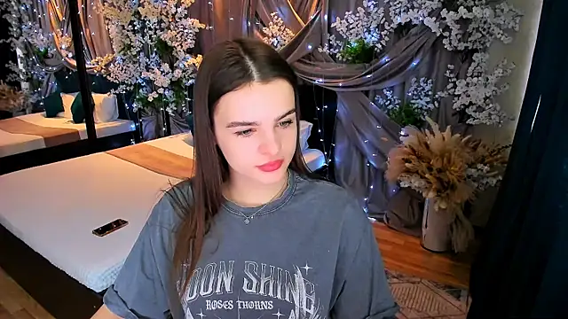 Snapshot of FinalAccord chatting on 03.19.25 FinalAccord online show from 03.19.25