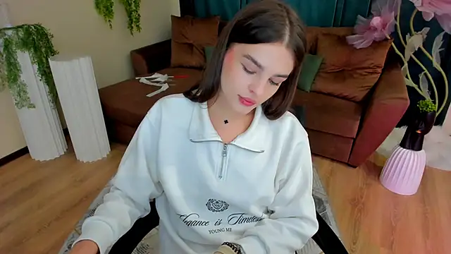 Snapshot of FinalAccord chatting on 10.23.25 FinalAccord online show from 10.23.25