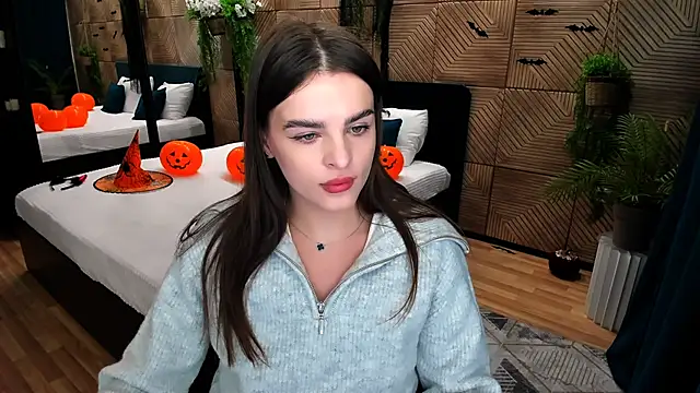 Snapshot of FinalAccord chatting on 10.29.25 FinalAccord online show from 10.29.25