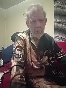 Snapshot of cmagic9 chatting on 11.05.25 cmagic9 online show from 11.05.25