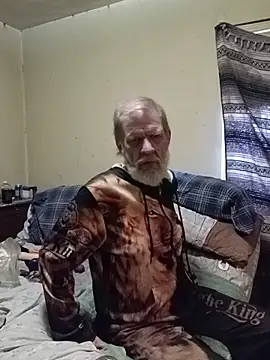 Snapshot of cmagic9 chatting on 12.21.25 cmagic9 online show from 12.21.25