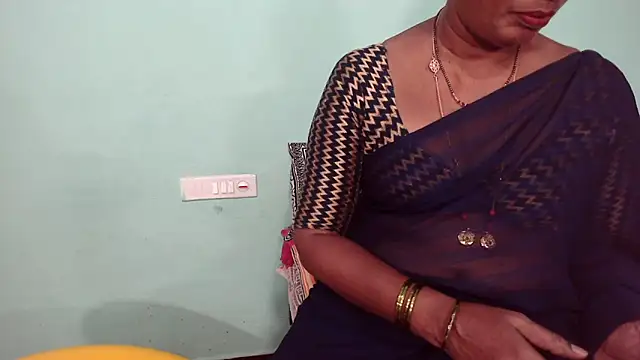 Snapshot of shrutitelugu69 chatting on 04.30.26 shrutitelugu69 online show from 04.30.26