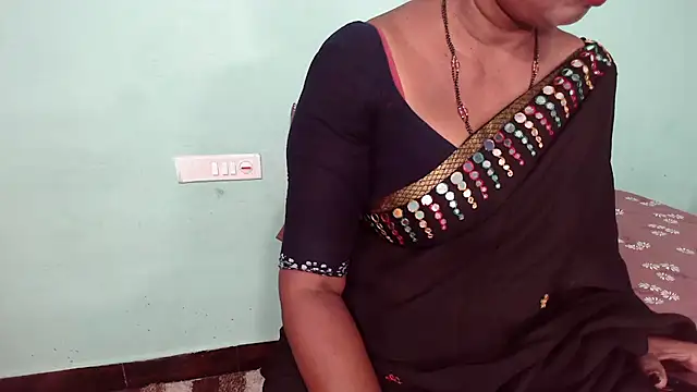 Snapshot of shrutitelugu69 chatting on 06.01.26 shrutitelugu69 online show from 06.01.26