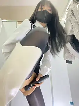 Snapshot of Asia-Lynn chatting on 01.05.25 Asia-Lynn online show from 01.05.25