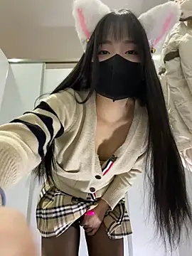 Snapshot of Asia-Lynn chatting on 01.16.25 Asia-Lynn online show from 01.16.25