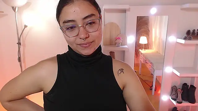  Kim  M online show from 11.10.25