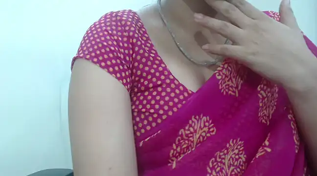 Snapshot of Lovely_Siri_23 chatting on 02.21.25 Lovely Siri 23 online show from 02.21.25