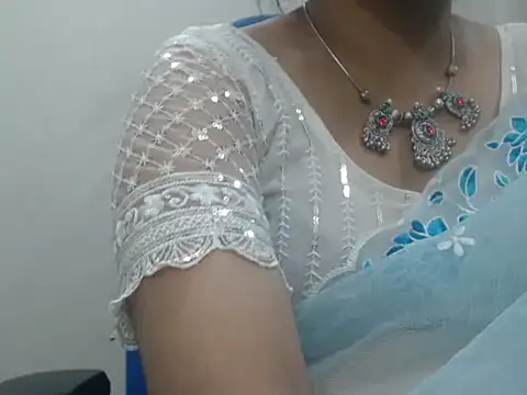 Lovely Siri 23 online show from 04.17.26