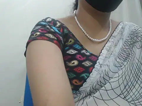 Lovely Siri 23 online show from 04.22.26