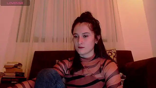 Snapshot of AlissonnFoxx chatting on 02.05.25 AlissonnFoxx online show from 02.05.25