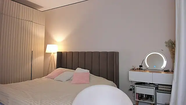 Snapshot of Anni__cute chatting on 06.12.26 Anni cute online show from 06.12.26