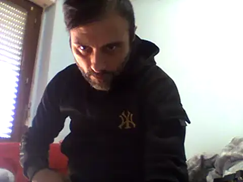 Snapshot of coppiasenzacensura chatting on 02.27.25 coppiasenzacensura online show from 02.27.25