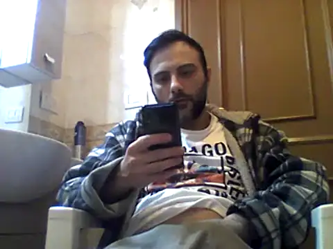 Snapshot of coppiasenzacensura chatting on 03.01.25 coppiasenzacensura online show from 03.01.25