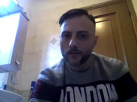 Snapshot of coppiasenzacensura chatting on 03.11.25 coppiasenzacensura online show from 03.11.25