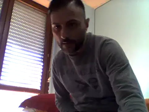 Snapshot of coppiasenzacensura chatting on 03.18.25 coppiasenzacensura online show from 03.18.25