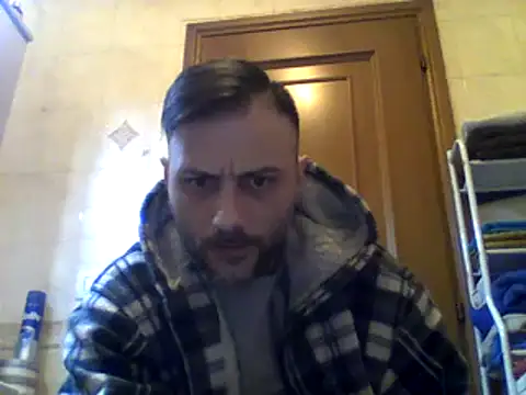 Snapshot of coppiasenzacensura chatting on 03.18.25 coppiasenzacensura online show from 03.18.25