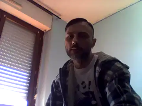 Snapshot of coppiasenzacensura chatting on 03.20.25 coppiasenzacensura online show from 03.20.25