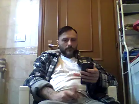 Snapshot of coppiasenzacensura chatting on 03.23.25 coppiasenzacensura online show from 03.23.25