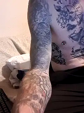 PIercingBoy38 online show from 12.28.24