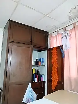 Alissamore3 online show from 02.23.25