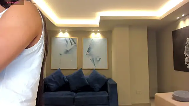 LizzHamilton   online show from 01.07.25