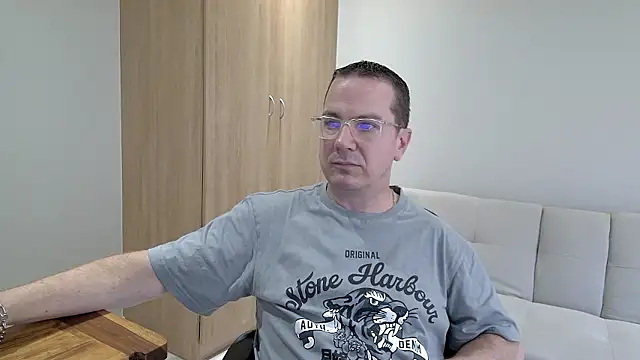 Snapshot of BrettJ81 chatting on 12.08.24 BrettJ81 online show from 12.08.24