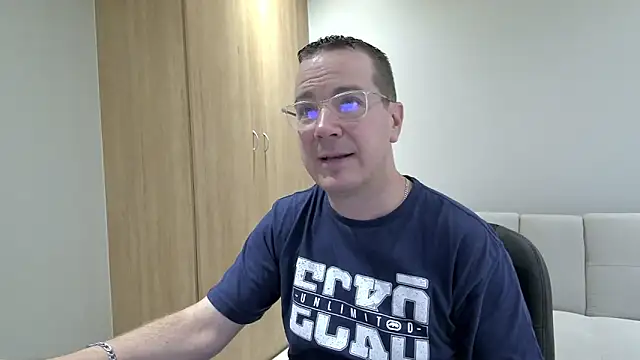 Snapshot of BrettJ81 chatting on 03.14.25 BrettJ81 online show from 03.14.25