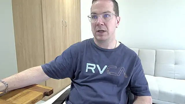 BrettJ81 online show from 11.29.25