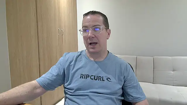 BrettJ81 online show from 01.09.26