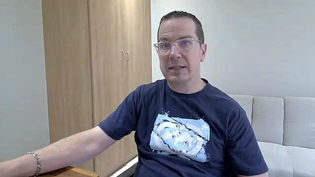 BrettJ81 online show from 02.14.26