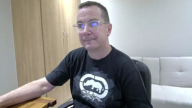 BrettJ81 online show from 03.17.26