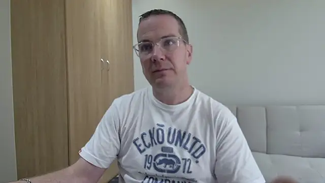 BrettJ81 online show from 05.29.26