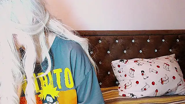 Snapshot of Sara4uu chatting on 09.12.25 Sara4uu online show from 09.12.25