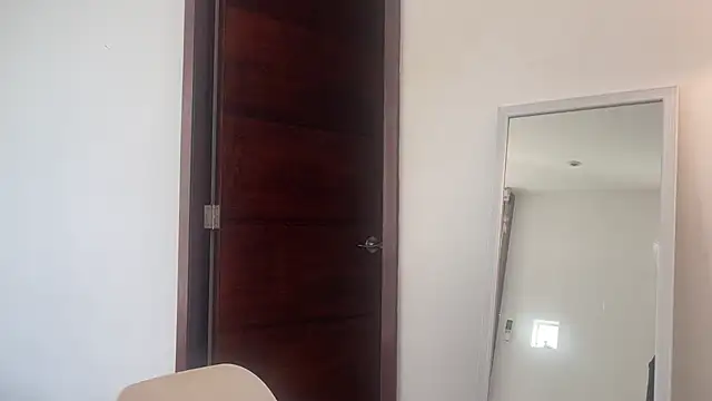 Snapshot of mommy_nadin chatting on 12.05.24 mommy nadin online show from 12.05.24