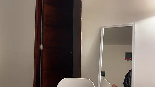 Snapshot of mommy_nadin chatting on 12.13.24 mommy nadin online show from 12.13.24