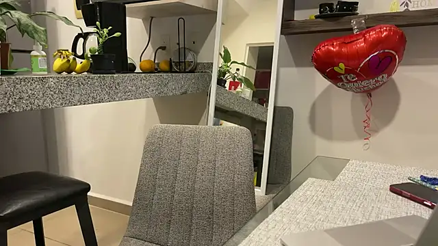 Snapshot of mommy_nadin chatting on 02.23.25 mommy nadin online show from 02.23.25