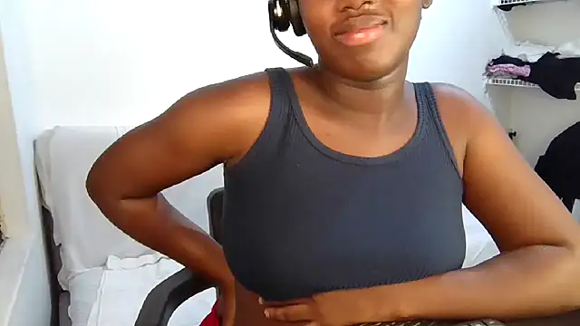 Ashaichious online show from 02.14.25