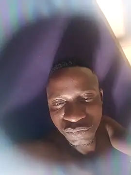 Snapshot of pesaonge chatting on 10.04.25 pesaonge online show from 10.04.25