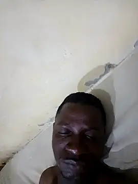 Snapshot of pesaonge chatting on 12.02.25 pesaonge online show from 12.02.25