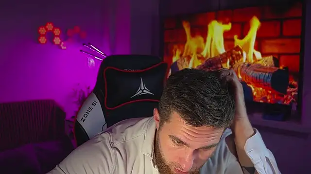 Snapshot of Sweeet__boy chatting on 02.22.26 Sweeet boy online show from 02.22.26