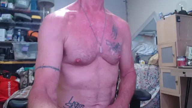 lovenoslut2 online show from 11.13.25