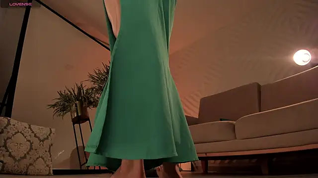 AmyArmstrong online show from 12.19.24