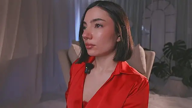 AmyArmstrong online show from 04.11.26