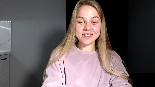 Snapshot of Sunbeam_ chatting on 11.26.25 Sunbeam online show from 11.26.25