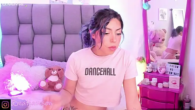 Snapshot of natalie_jaensen chatting on 12.07.24 natalie jaensen online show from 12.07.24