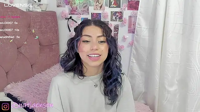 Snapshot of natalie_jaensen chatting on 03.17.25 natalie jaensen online show from 03.17.25