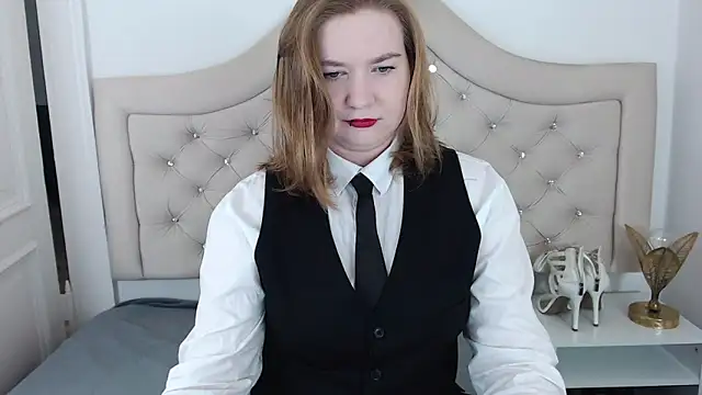 LaraDream online show from 12.08.24