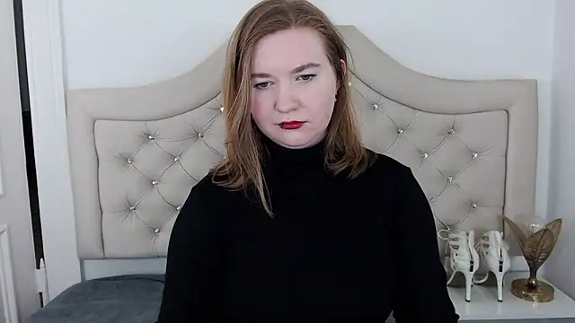 LaraDream online show from 12.21.24