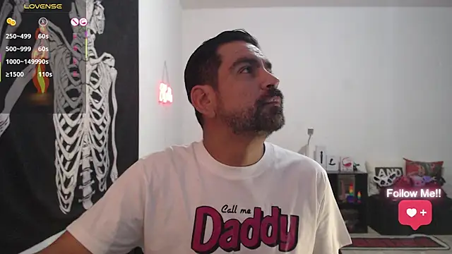 soyelcarlitos  online show from 04.03.26