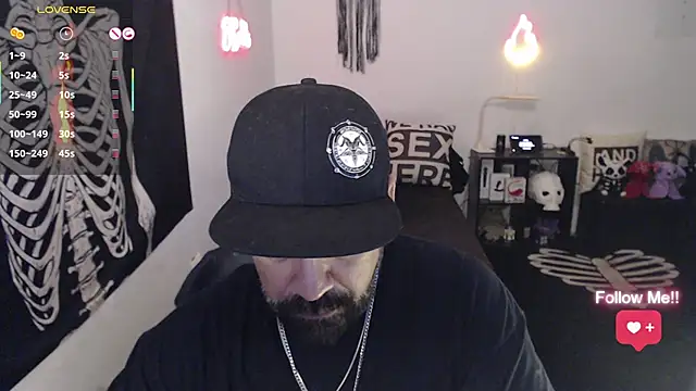 soyelcarlitos  online show from 04.26.26